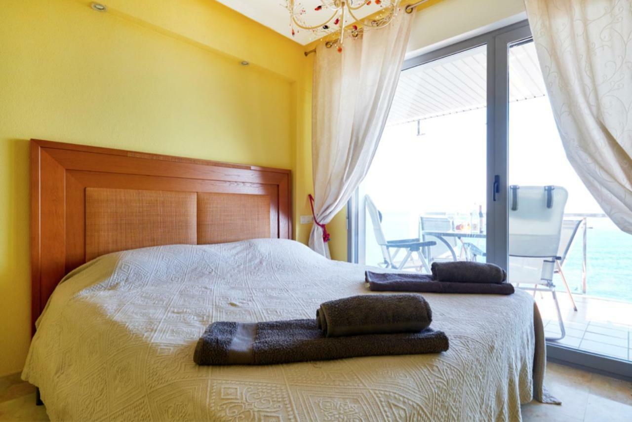 Sea Front Callas De Torrevieja Apartman Kültér fotó